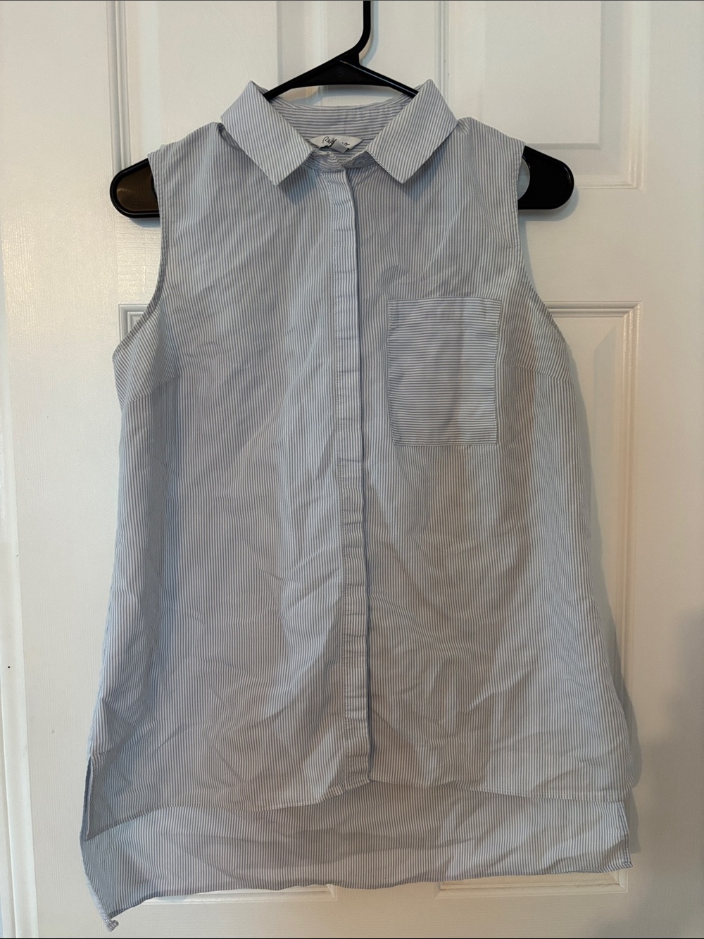 ❤️Reitmans medium Blue& White Pinstripe top with  Collar